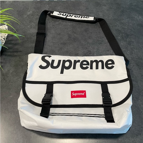 🔥Supreme Bag🔥 - Picture 6 of 9